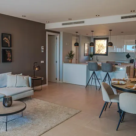 Stunning Modern In Middel Views Higueron Apartman